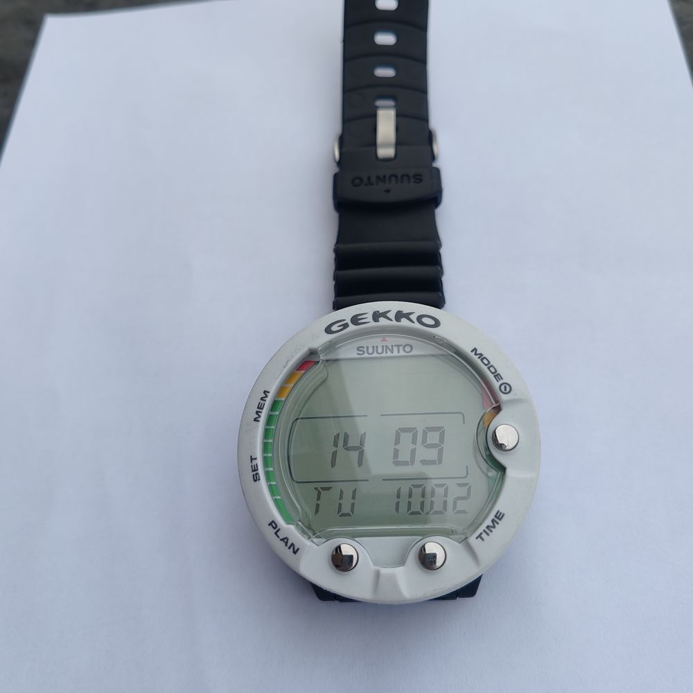 Ordinateur de plong&eacute;e Marque SUUNTO mod&egrave;le GEKKO Sports
