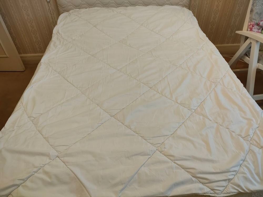 COUETTE POUR LIT 1 PERSONNE - MARQUE BLEU CALIN Meubles