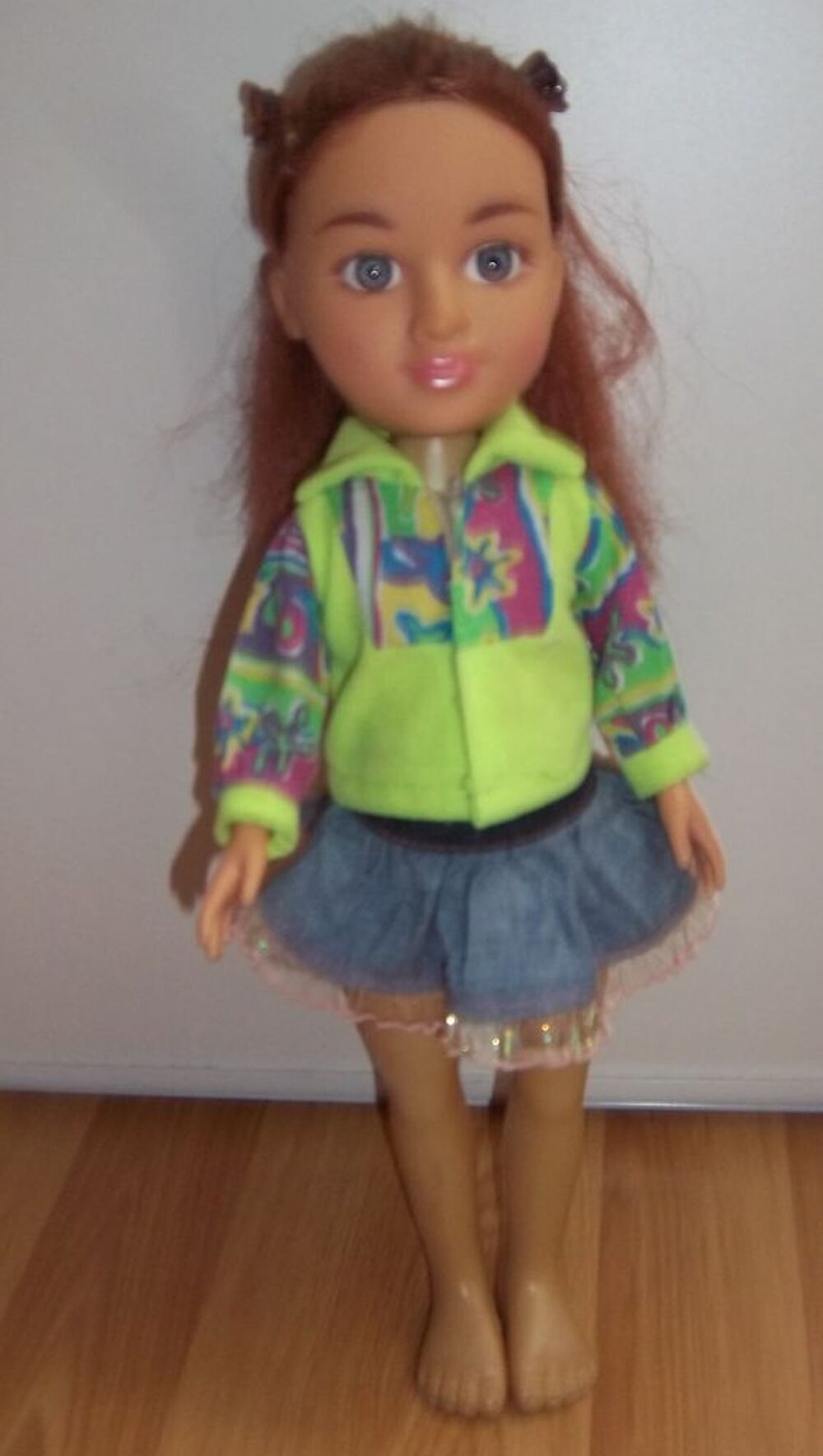 Veste verte et imprim&eacute;e poup&eacute;e Jeux / jouets