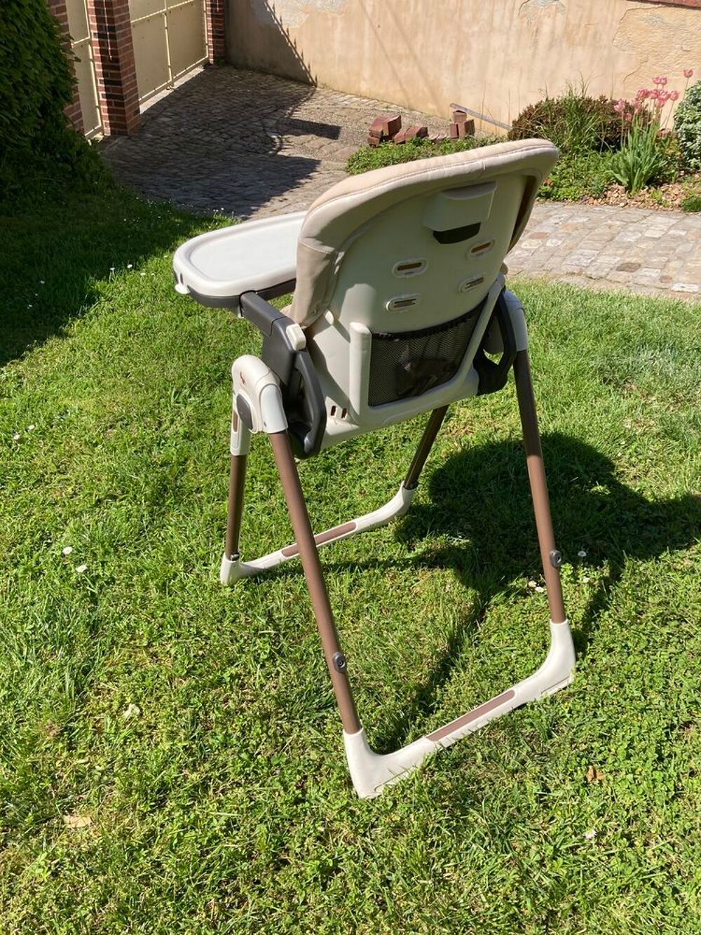 Chaise haute b&eacute;b&eacute; modulable Puériculture