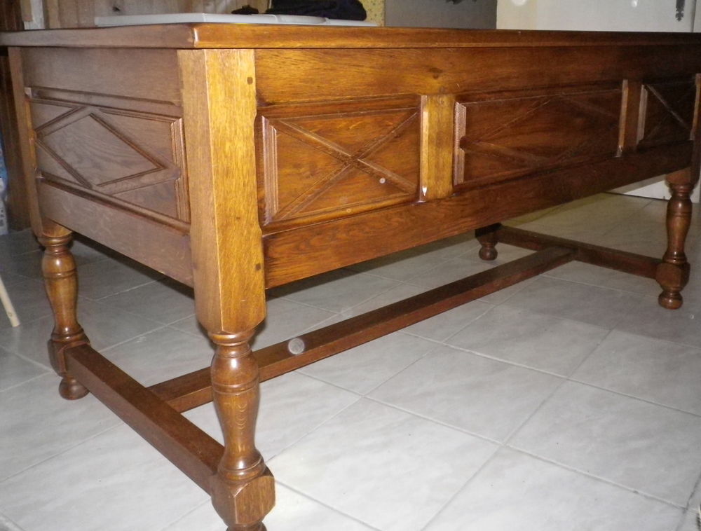 Bureau en ch&ecirc;ne massif
Meubles