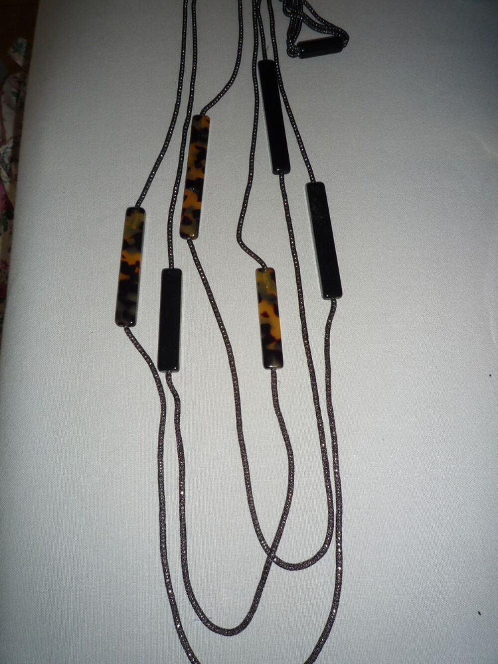 Colliers Bijoux et montres