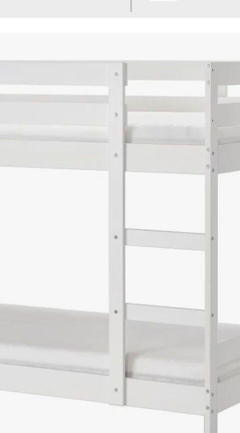 Lits superposés IKEA 
Très bon état 145 Bouaye (44)