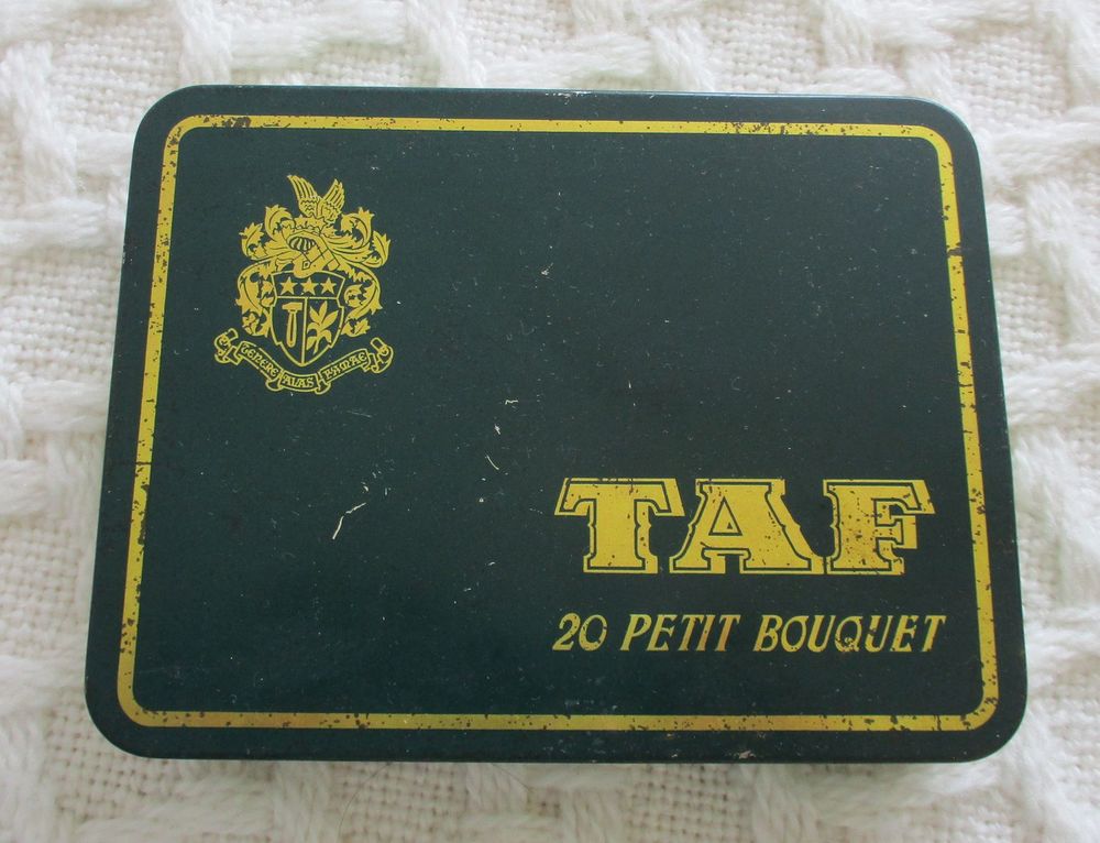 ANCIENNE BOITE A CIGARES TAF 