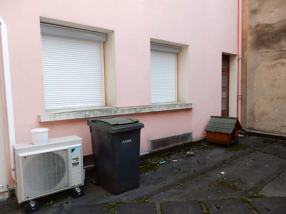 Vente Investisseur Local commercial en RdC de 38m² + cave et terrasse Valserhône
