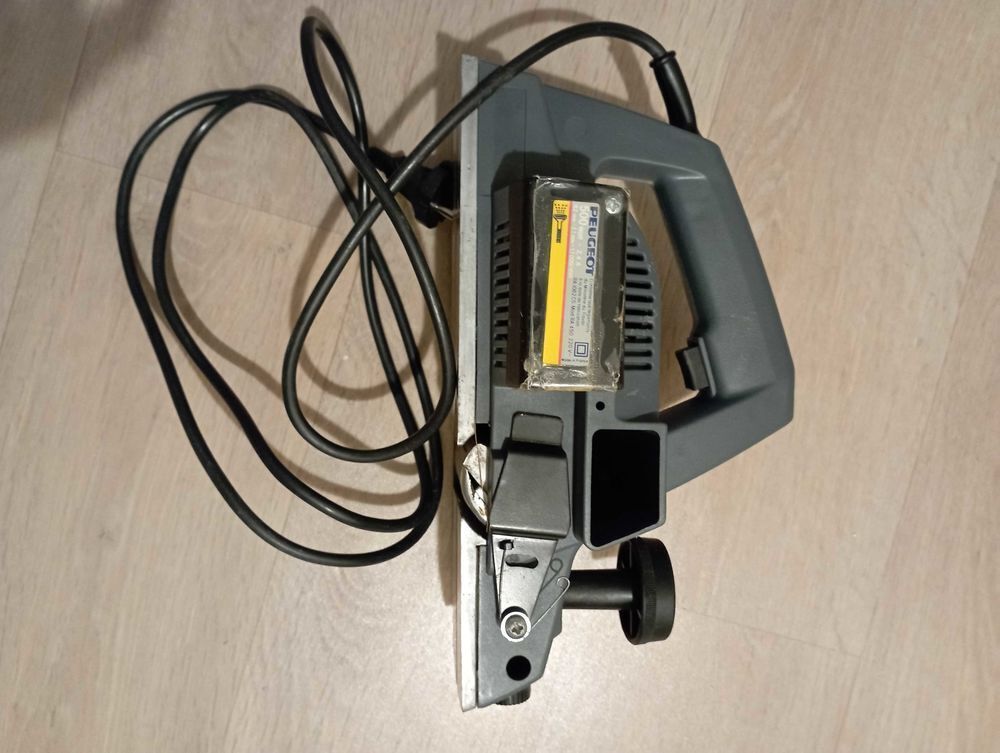 &agrave; vendre raboteuse &eacute;lectrique Bricolage