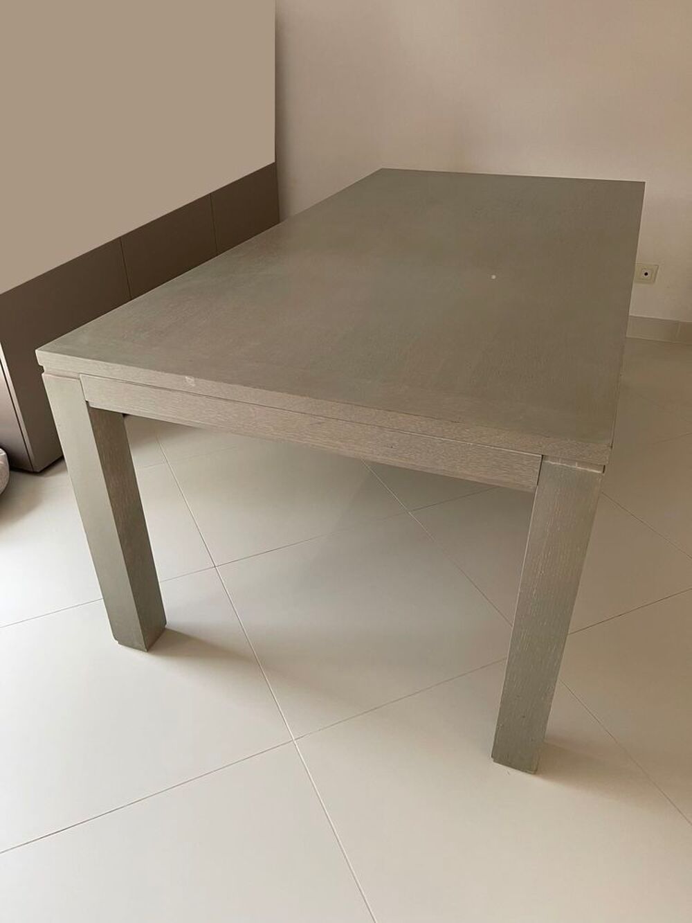 Table en bois massif Meubles