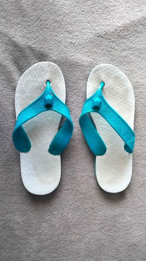 Tongs vintage bleues Made in Sénégal Villeurbanne (69)