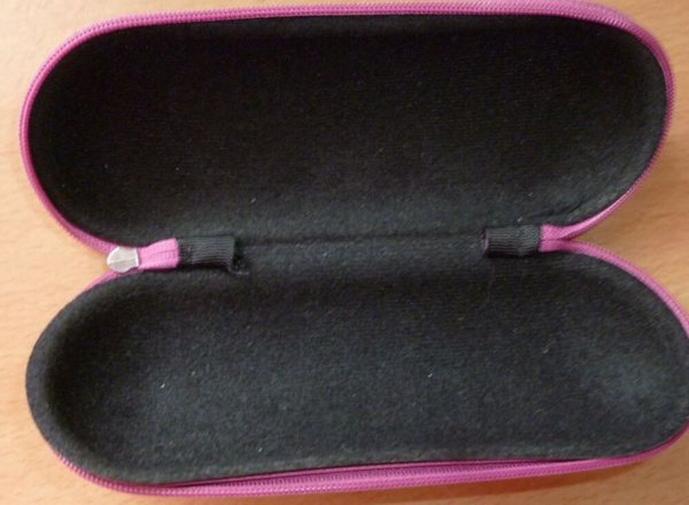ETUI A LUNETTES "EYE DC" Bijoux et montres