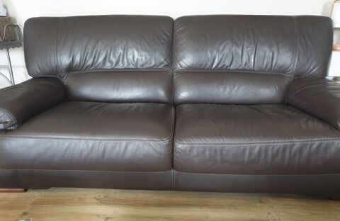 Canap� cuir marron 400 Apt (84)