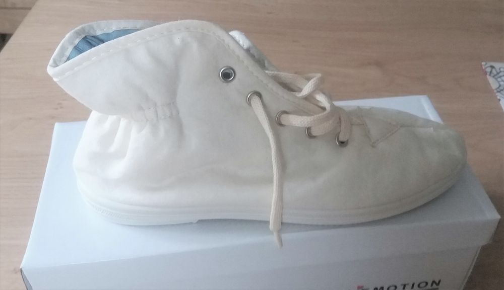 Tennis baskets &eacute;t&eacute; montante tr&eacute;s souple &eacute;cru - P 36 Chaussures