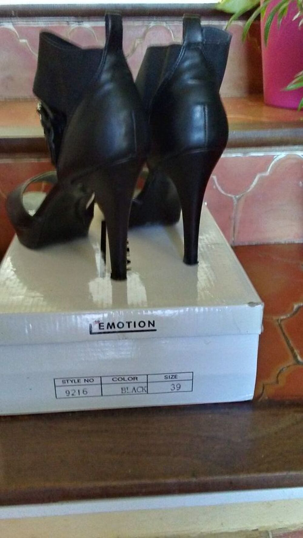 Sandales noires talons hauts Chaussures