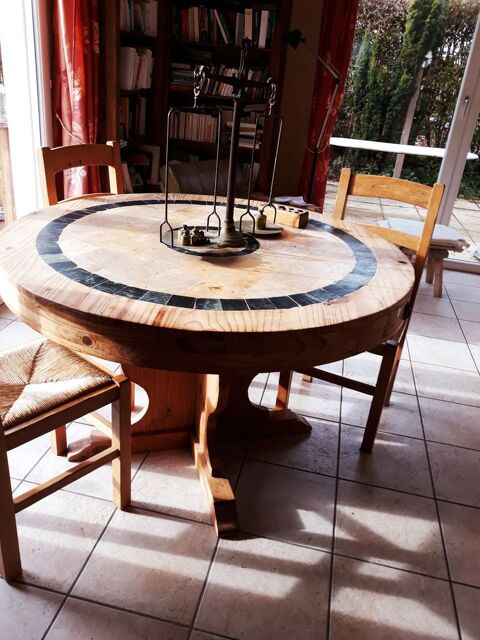 Table salle à manger ronde rustique  Bois-Pierre  80 Seynod (74)