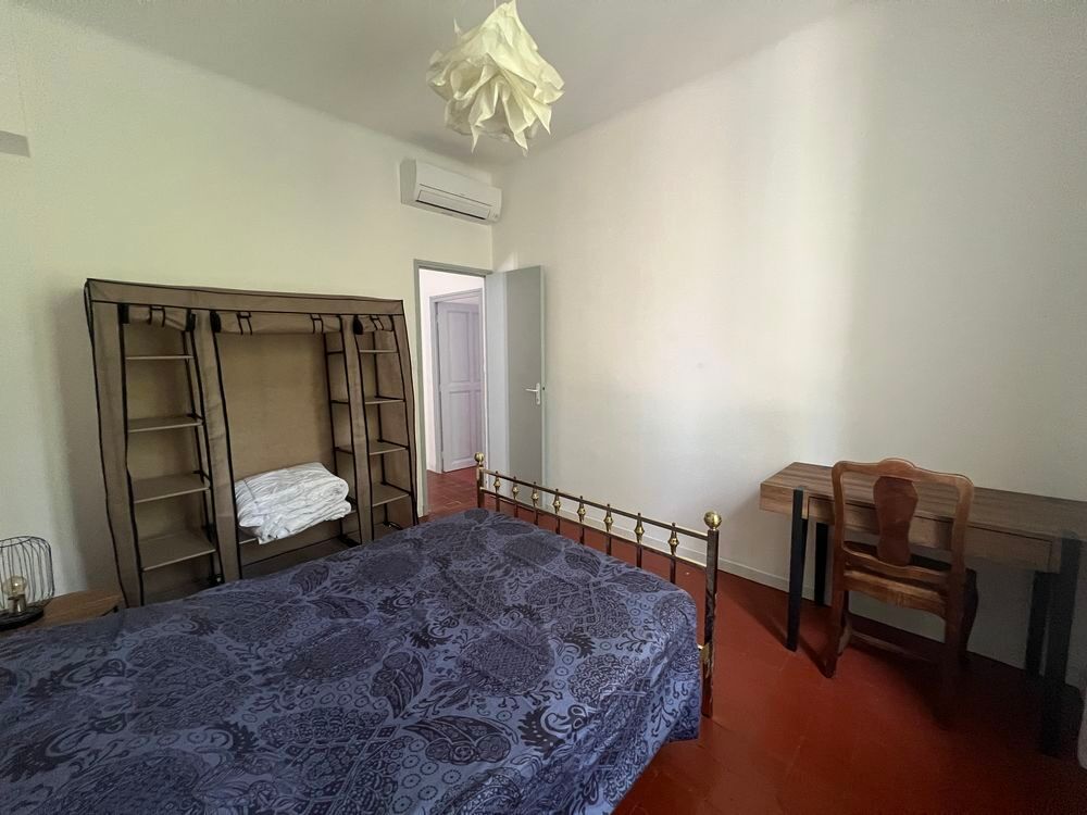 Location Appartement 3 pièces, meublé, clair, calme, entièrement rénové - 77 m² - Carpentras