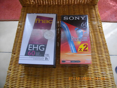 2 X 2 K7 vhs de 60 MN pour magnétoscope - EHG FNAC ET SONY Perros-Guirec (22)