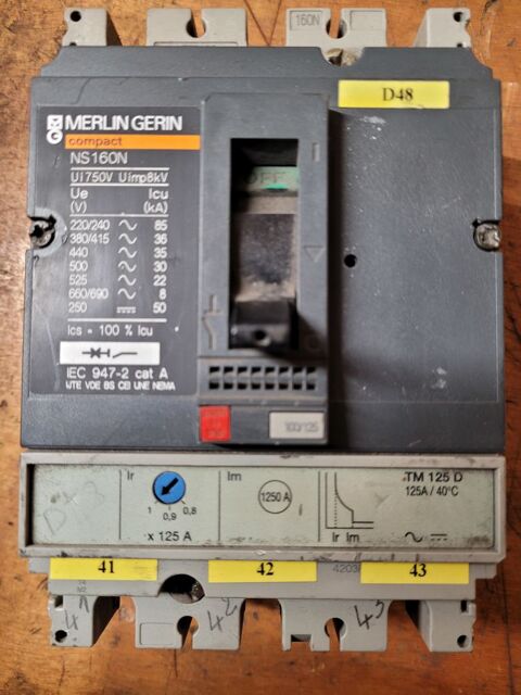 Interrupteur sectionneur MERLIN GERIN COMPACT 50 67680 Epfig