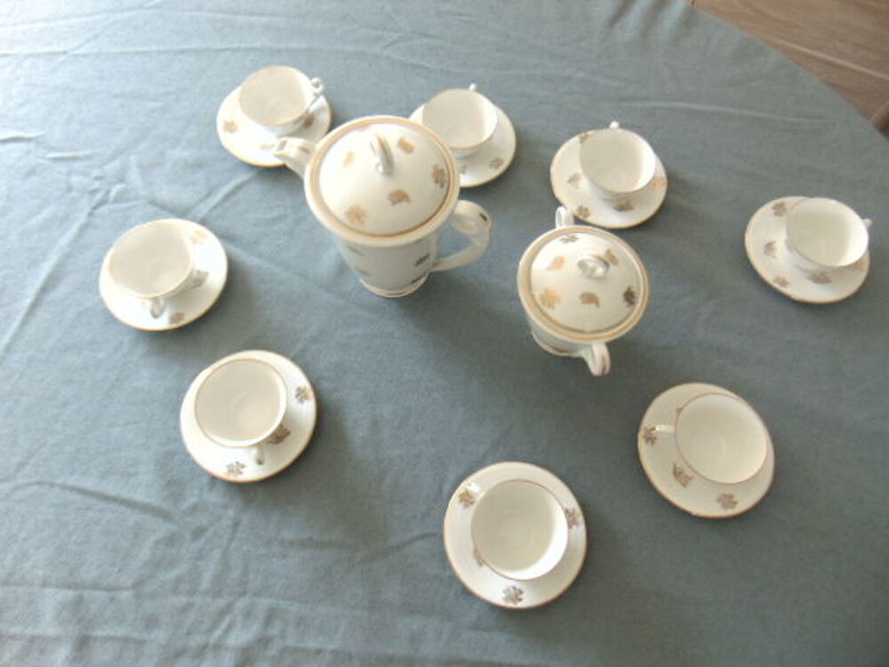 Service &agrave; caf&eacute; SFR France ? Porcelaine blanche &amp; dorures Cuisine