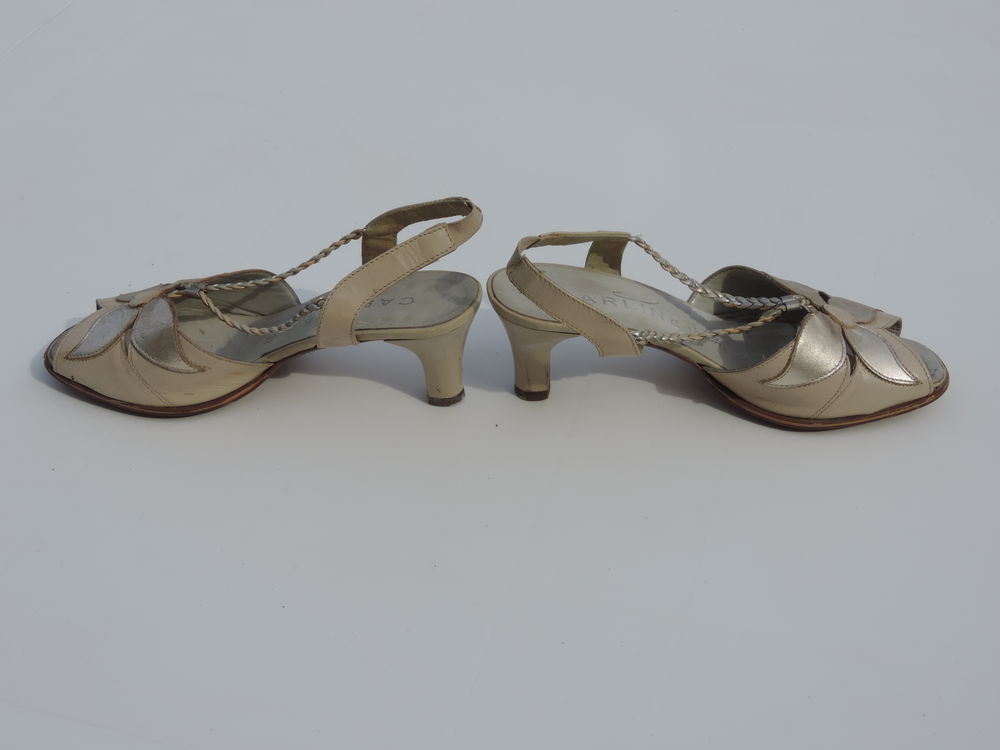 CHAUSSURES NU PIEDS DORES Chaussures