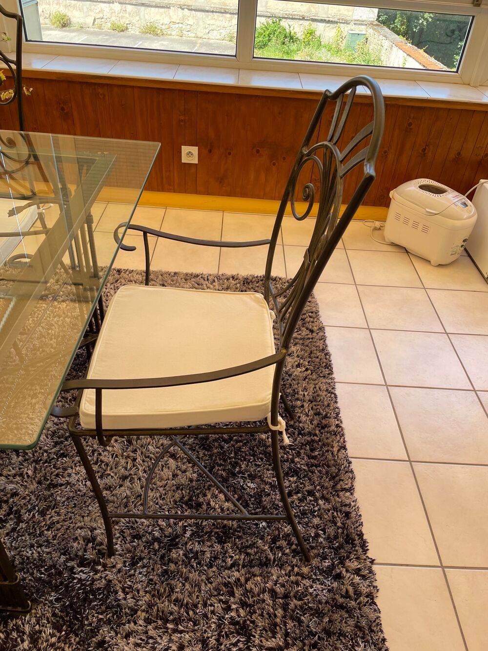 Salle &agrave; manger en fer forg&eacute; et plateau verre Meubles