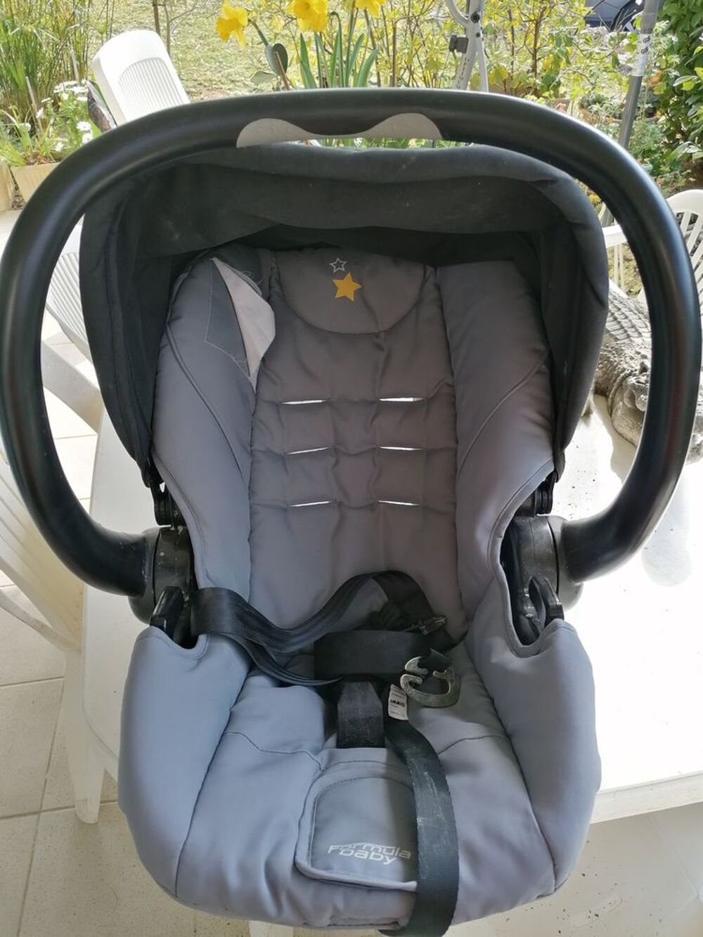 si&egrave;ge auto b&eacute;b&eacute;. Puériculture