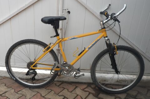 VTT DCATHLON ROCKRIDER 5.3 18 VITESSES RVISE 100 Castries (34)