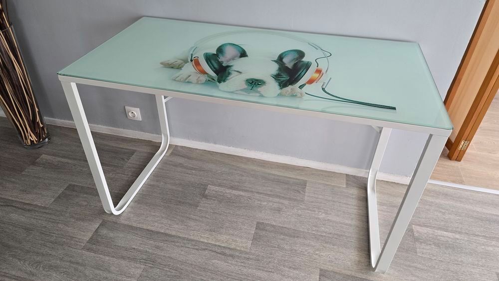 bureau et fauteuil Meubles