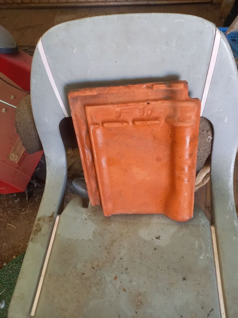 tuile &eacute;tat neuf Bricolage