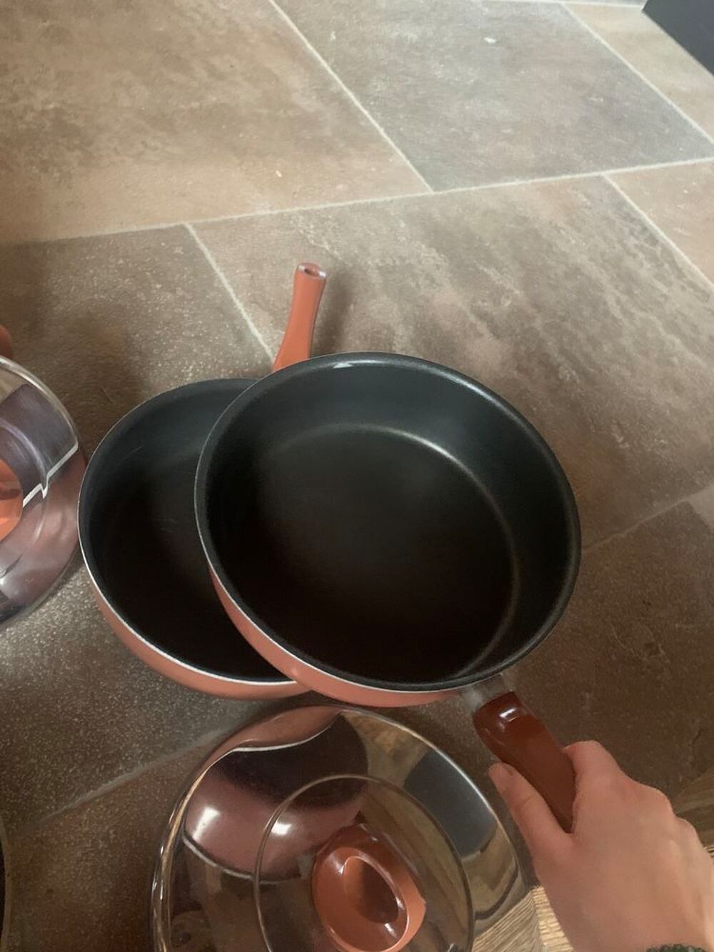 Set casseroles, po&ecirc;le et po&ecirc;les profondes, avec couvercles Cuisine