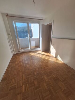  Appartement à louer 5 pièces 93 m²