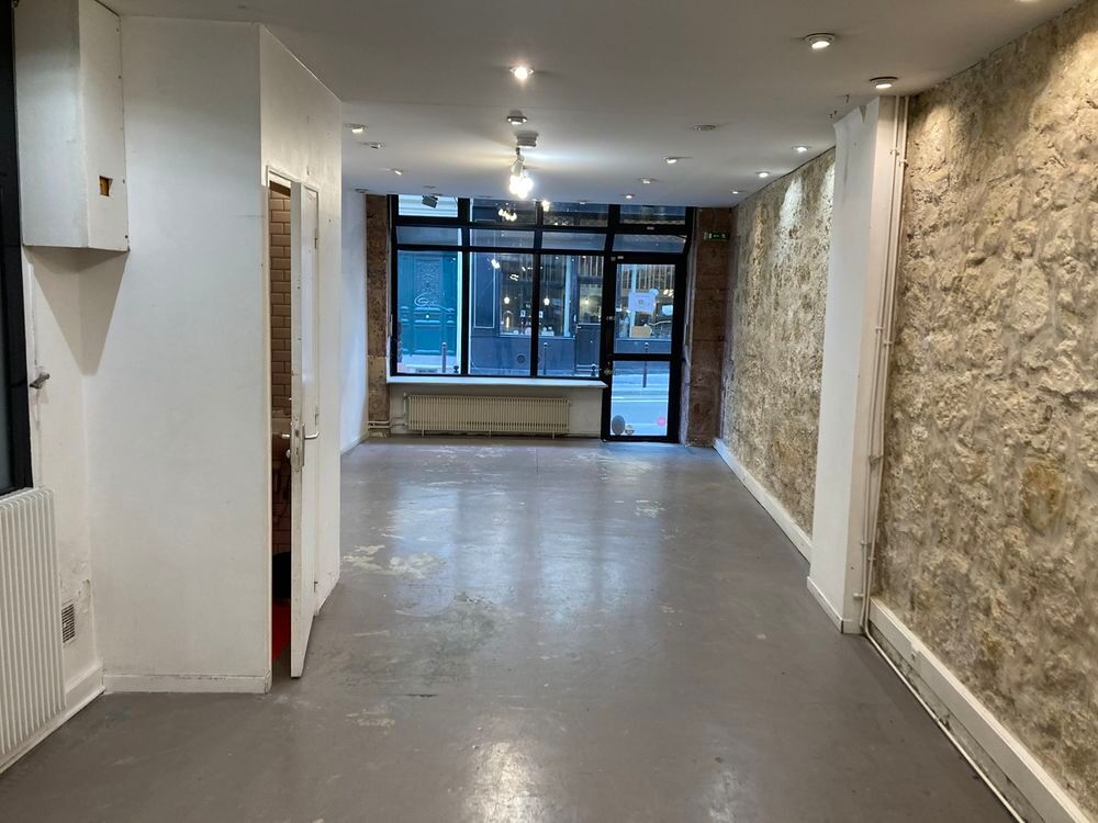 Vente Investisseur Murs vides de local commercial bien situé à Paris Paris 10