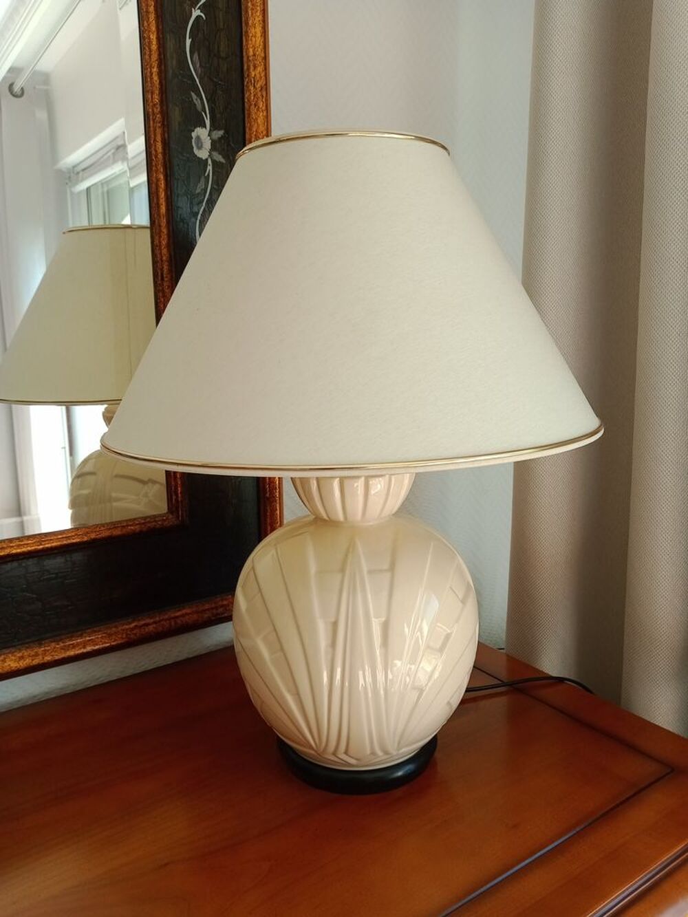 lampe de salon en c&eacute;ramique Décoration