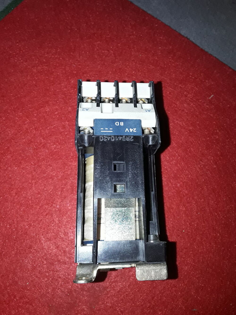 RELAIS LP1 D0910 24V DV
Bricolage