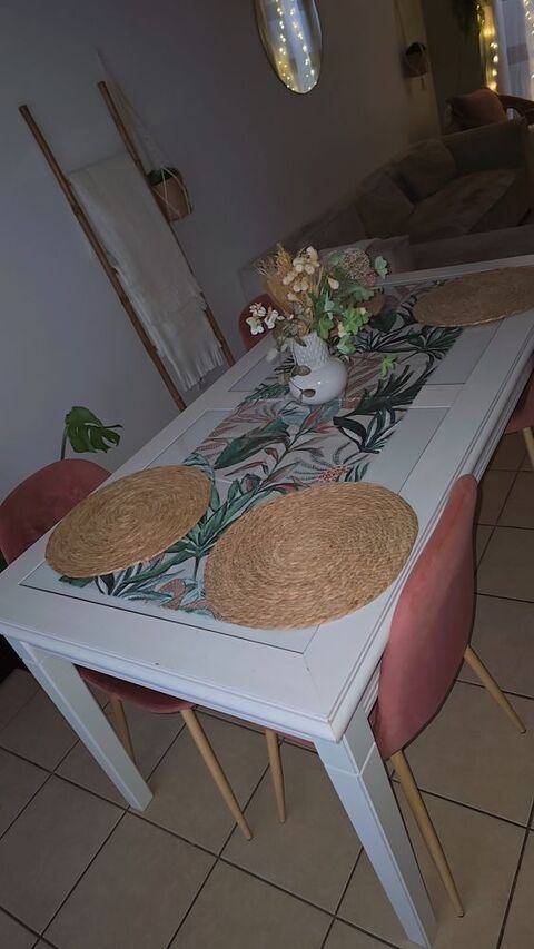 Table � manger + 4 chaises Dreux (28)