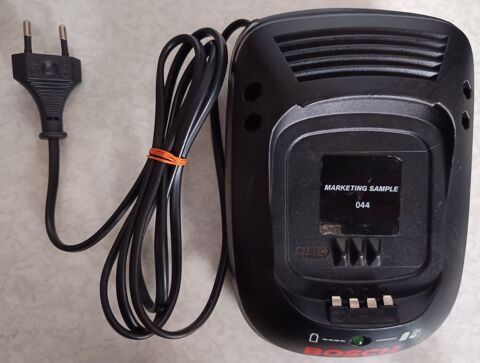 Chargeur Officiel Bosch D-70745 10,8v-21,6v 0,43A 60 Courbevoie (92)