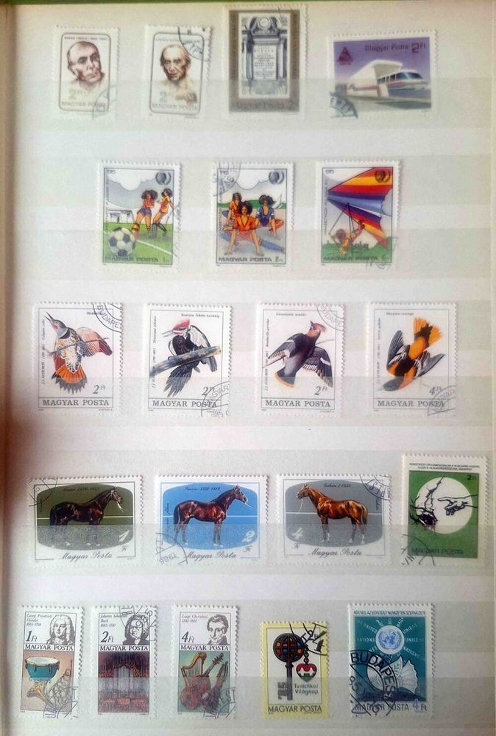 S&eacute;rie de timbres de collection de Hongrie B 