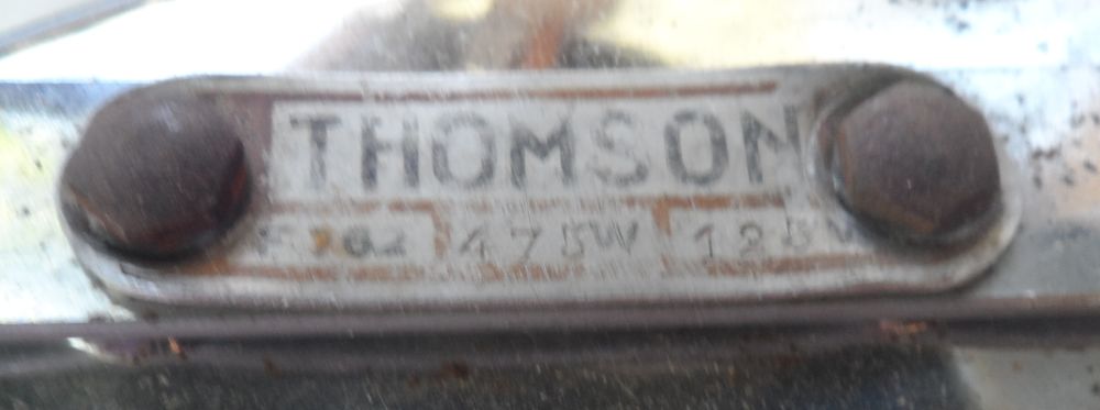 FER A REPASSER THOMSON F762 475 W 125V AN 40/50 COLLECTOR
Décoration
