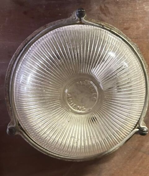 Applique hublot Mapelec Amiens
35 Millery (69)