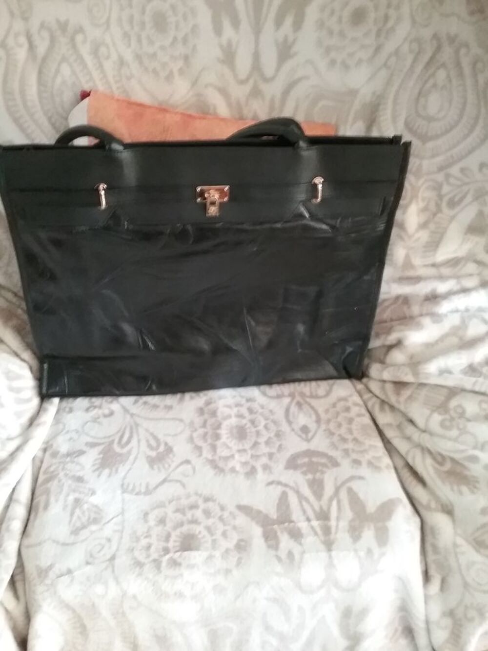 Sac &agrave; main en simili cuir noir Maroquinerie
