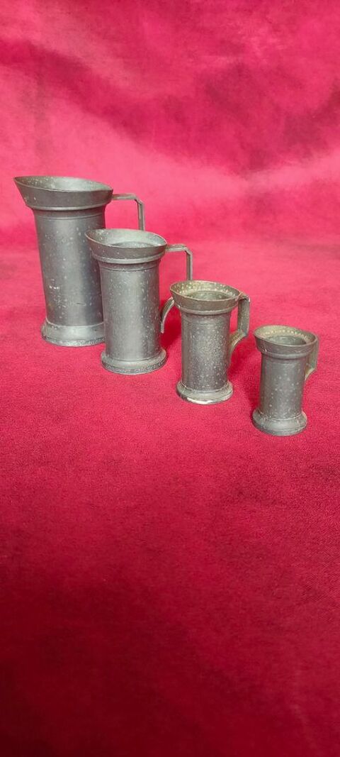 S�rie de 4 pots en alliage 18 Avermes (03)