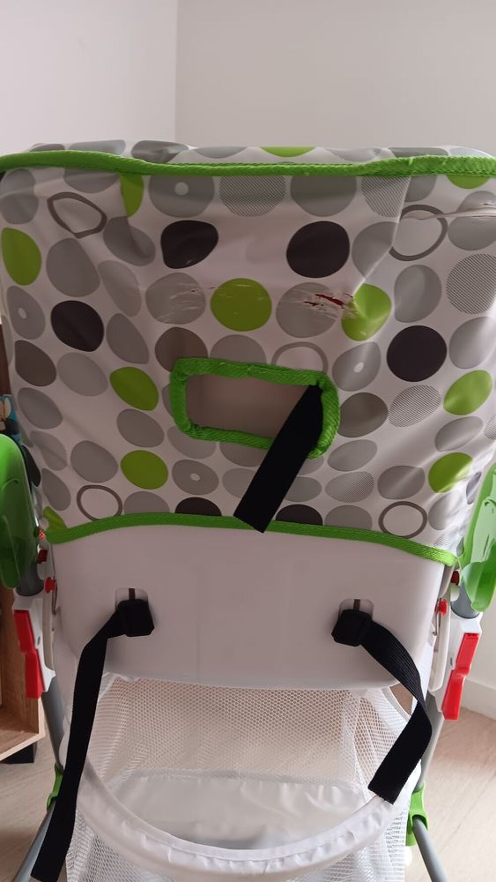 chaise haute Monsieur B&eacute;b&eacute; Puériculture