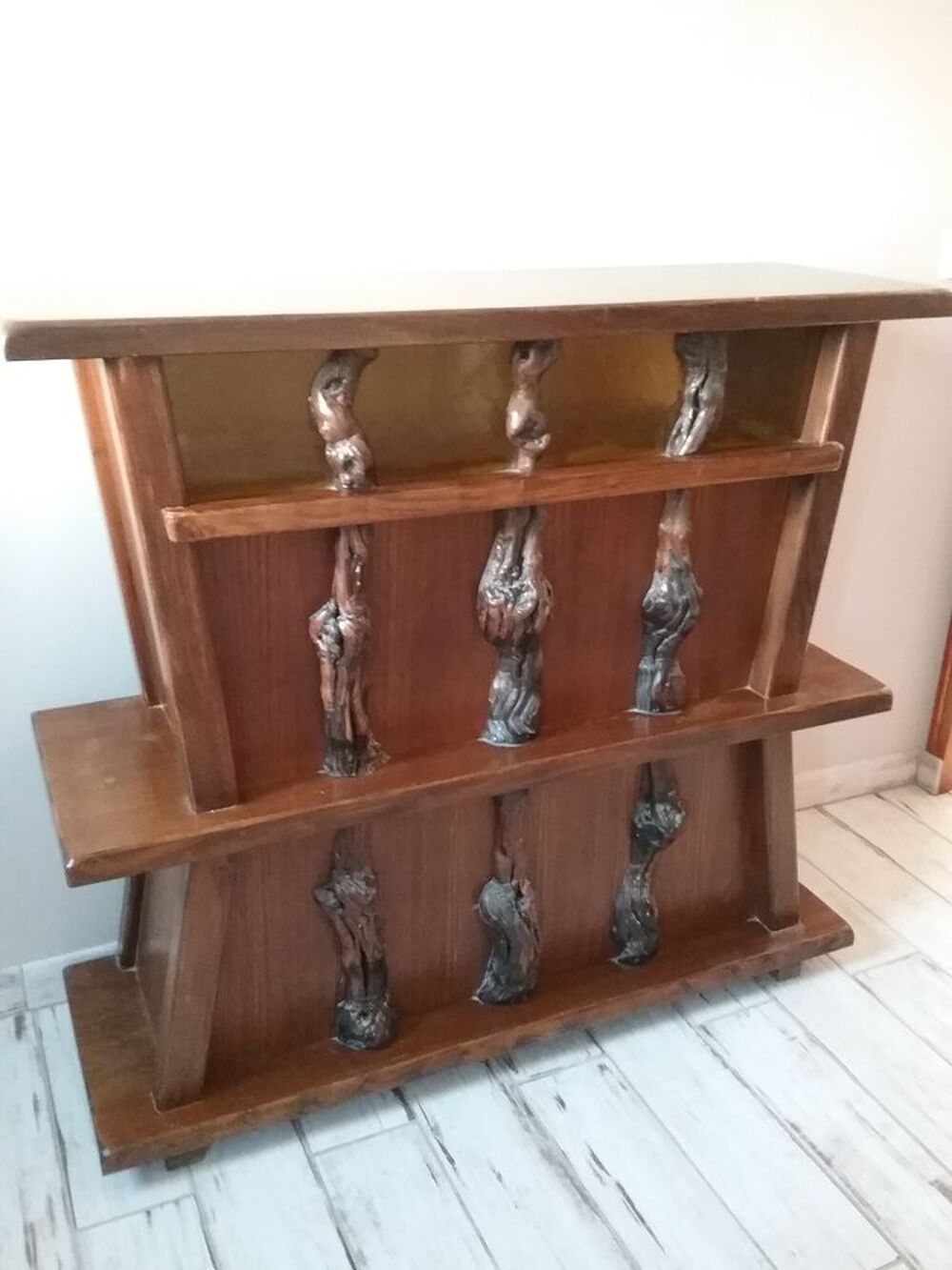 Meuble bar fait en sarments de vigne Meubles