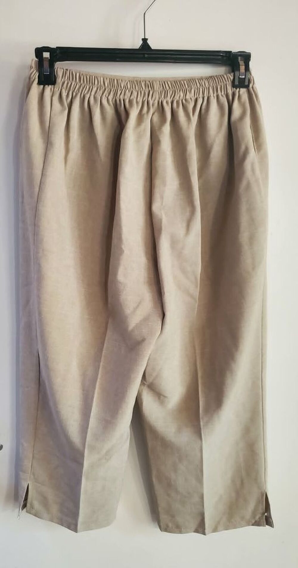 PANTACOURT FEMME BEIGE TAILLE 4 Vêtements