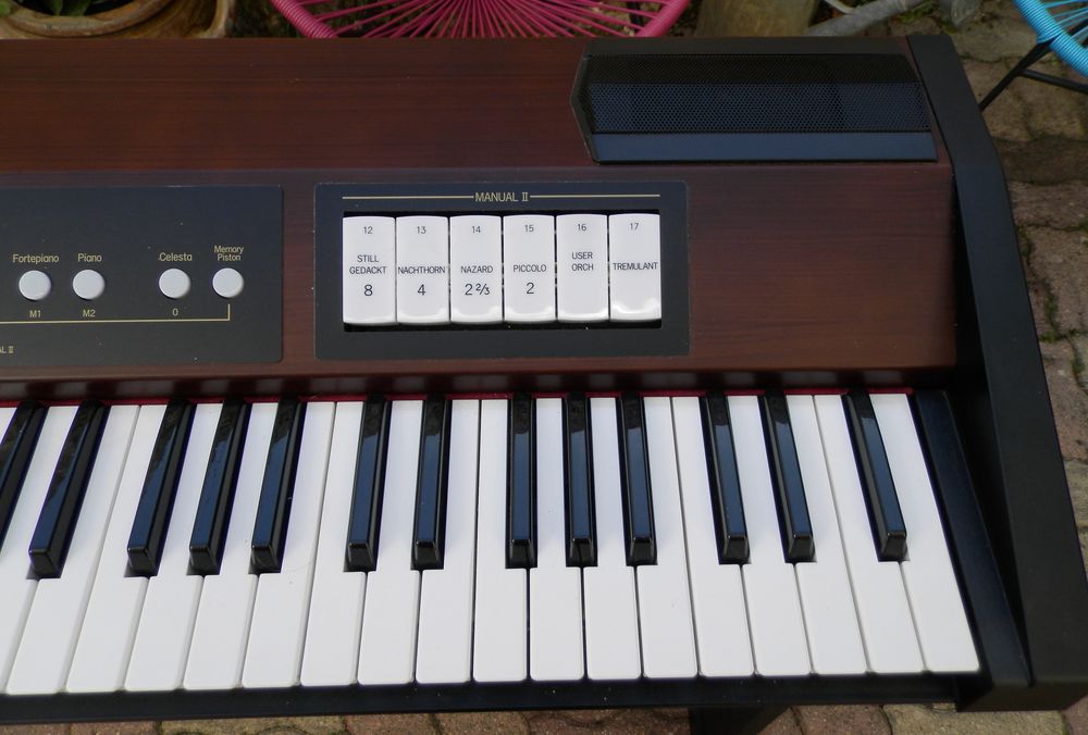 Orgue liturgique Roland C200 Instruments de musique