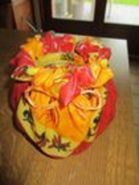 Pot ou vase tr�s original fait main 0 M�rignies (59)