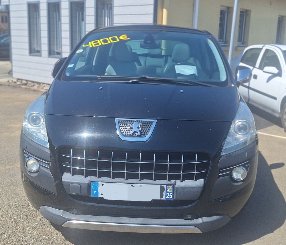3008 1.6 HDi 16V 110ch FAP BMP6 BLUE LION Confort Pack 2009 occasion 90400 Tr&eacute;venans