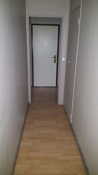  Appartement à louer 3 pièces 72 m²