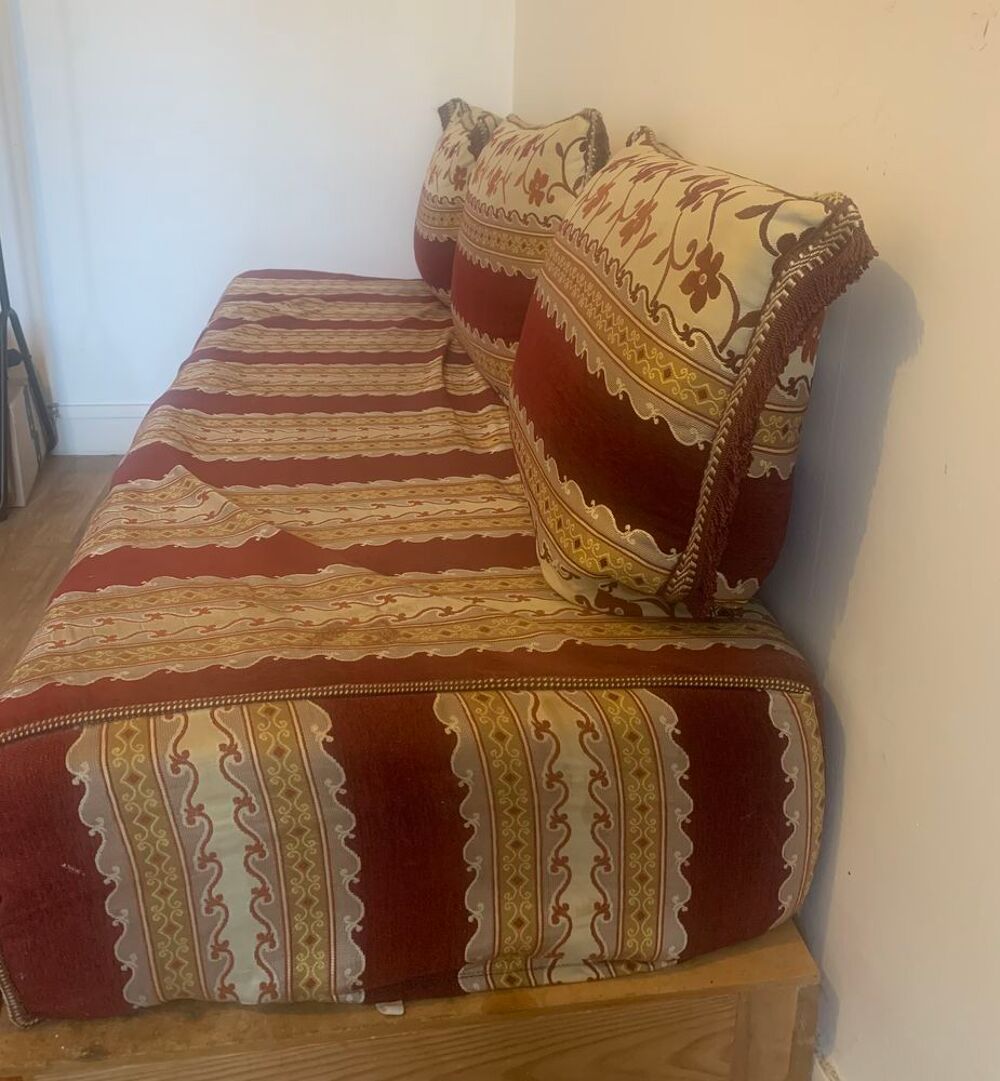 Seddari marocains en bon &eacute;tat Meubles