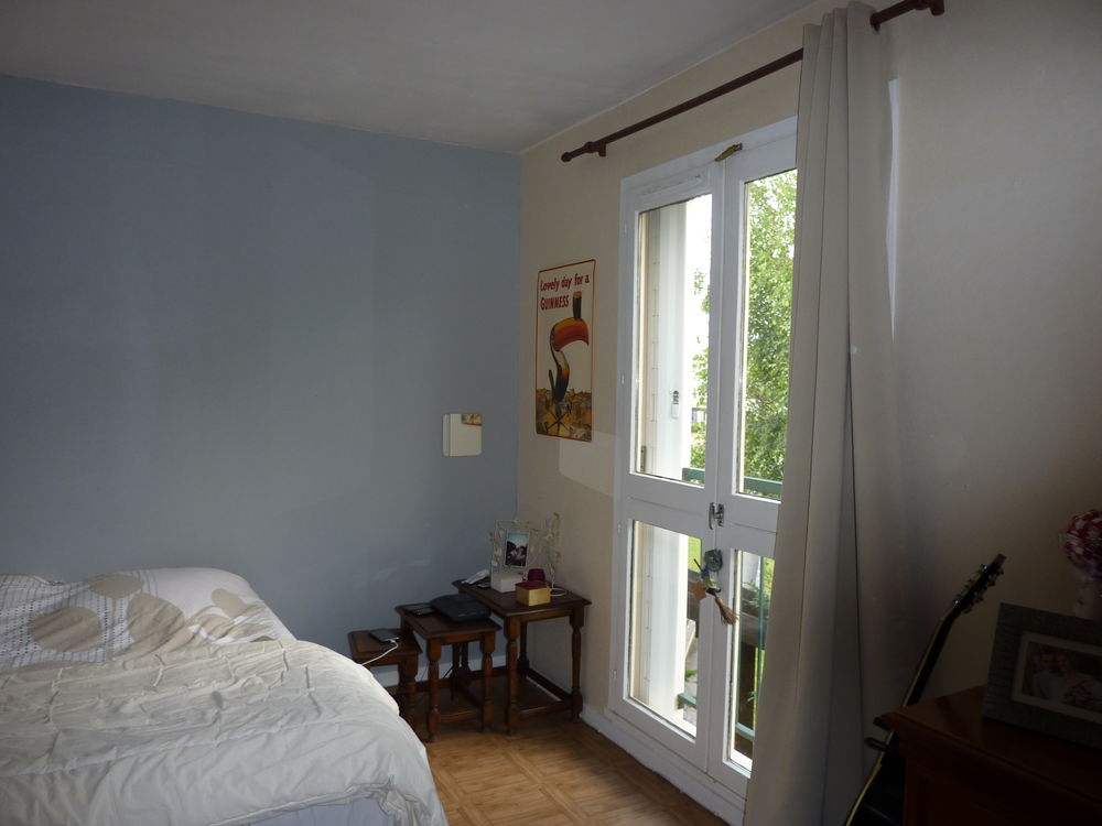 Location Appartement F 3 - Duplex- face au complexe aquatique Montigny-le-bretonneux