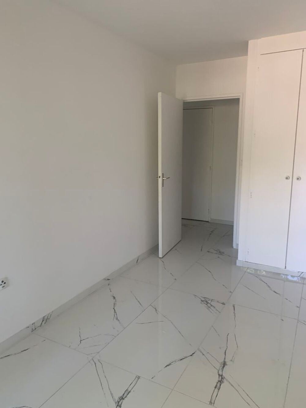 Location Appartement Appartement 2 pièces 50m2 avec terrasse et jardin privé Fontainebleau