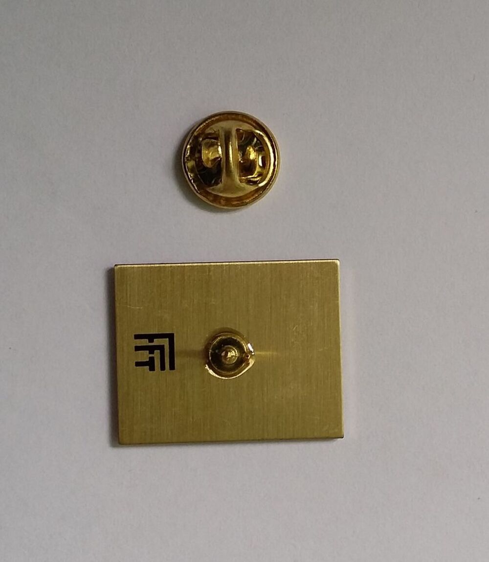 Pin's Roland Garros de 1994 . Neuf 